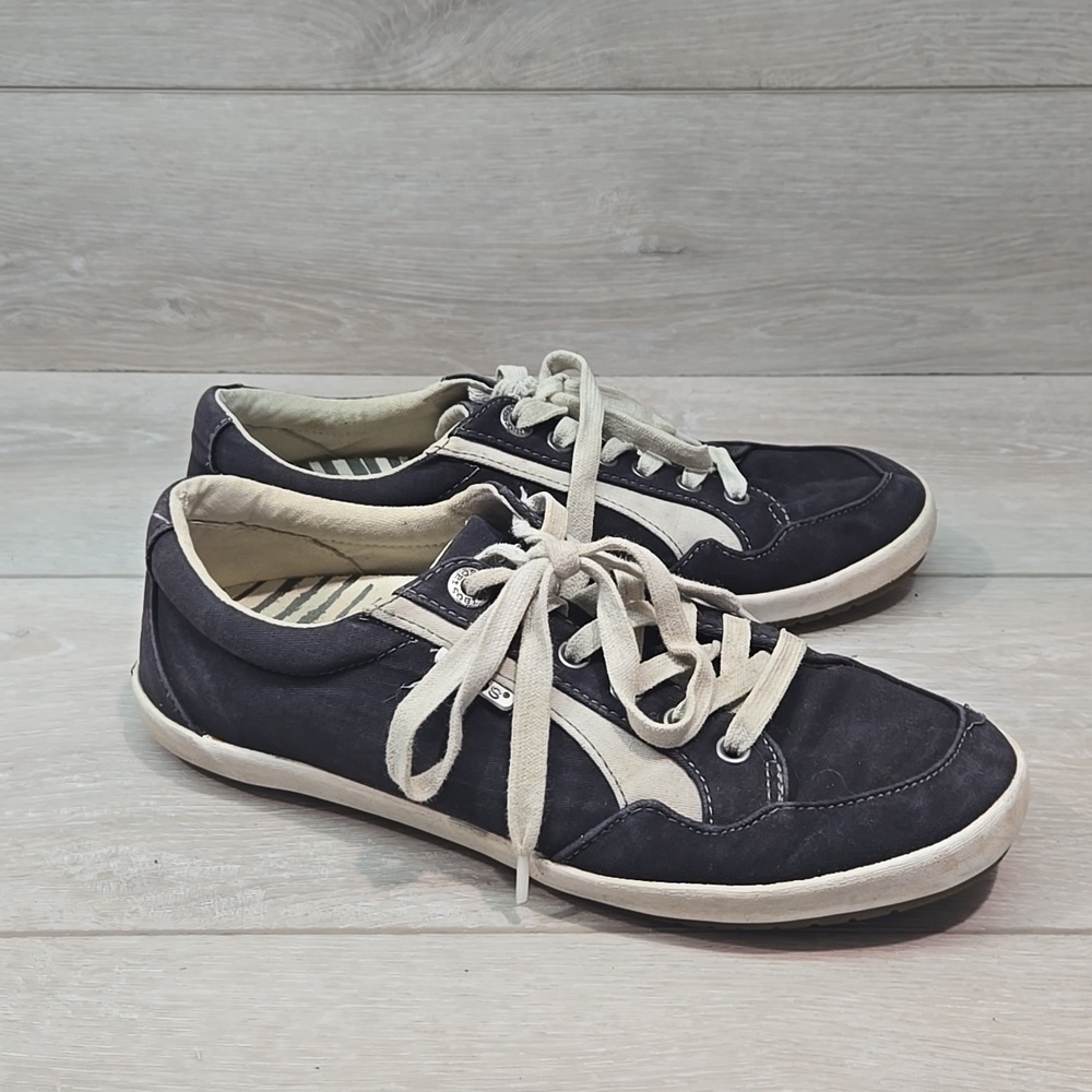 Taos Women Shooting Star Sneakers Sz 8.5